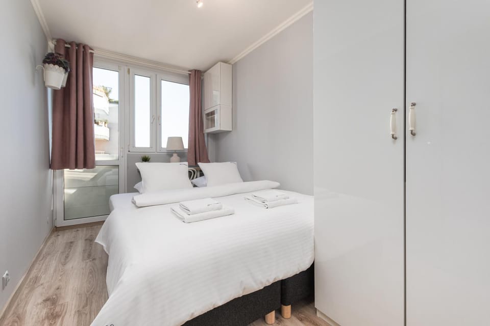Bed, Photo of the whole room, Bedroom, towels, wardrobe