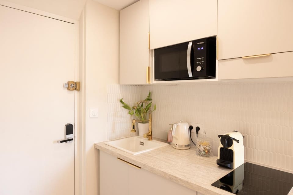 Elegant studio between train station and city center Apartment in Aix-les-Bains