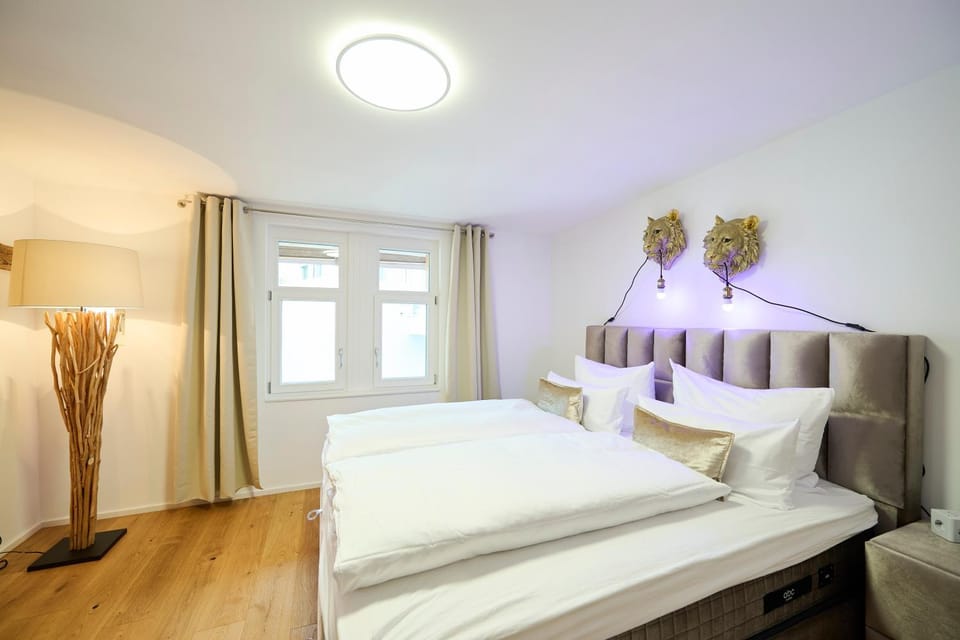 Bed, TV and multimedia, Photo of the whole room, Evening entertainment, Bedroom