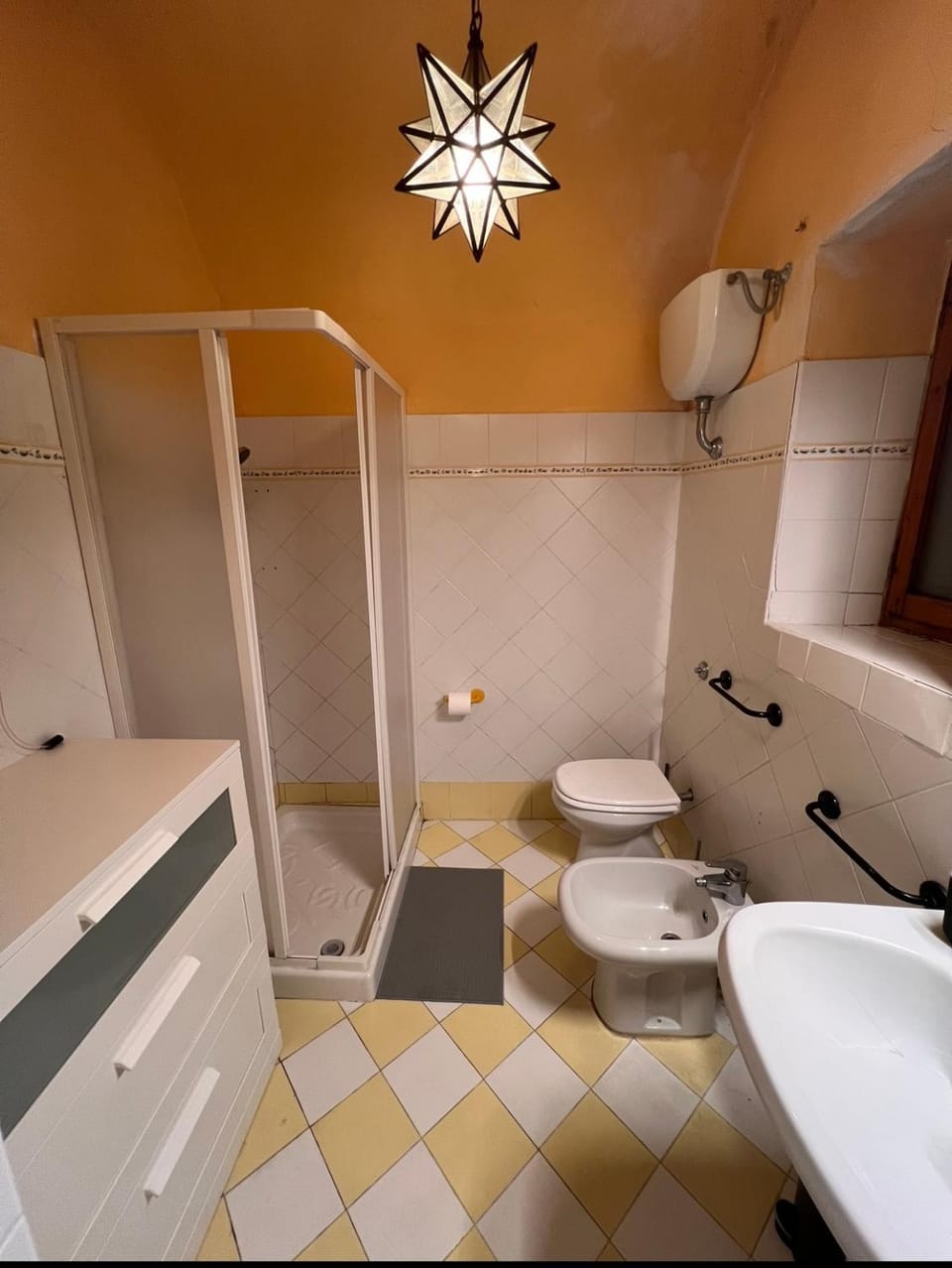 Shower, Toilet, Bathroom, bidet, towels