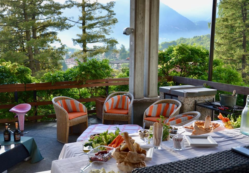 Villa with a View and Pool Villa in Province of Lecco