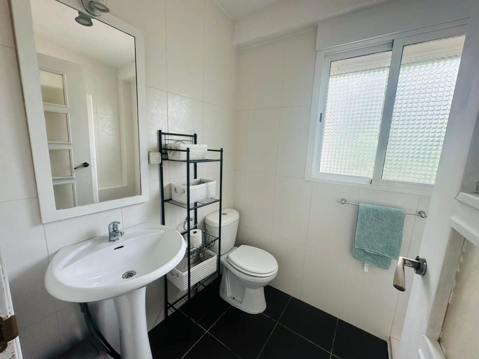 Shower, Bathroom, towels