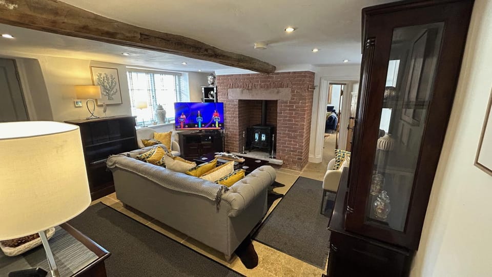 Stunning Rustic Farmhouse Alton Towers Peaks House in Staffordshire Moorlands District
