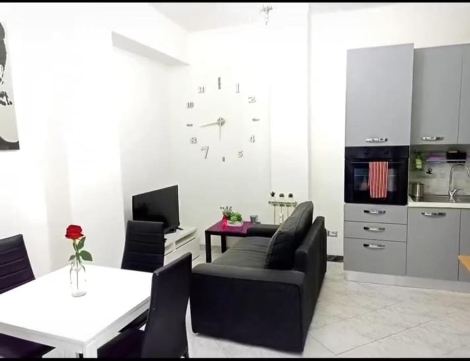 Asia Guest House Apartment in Rome