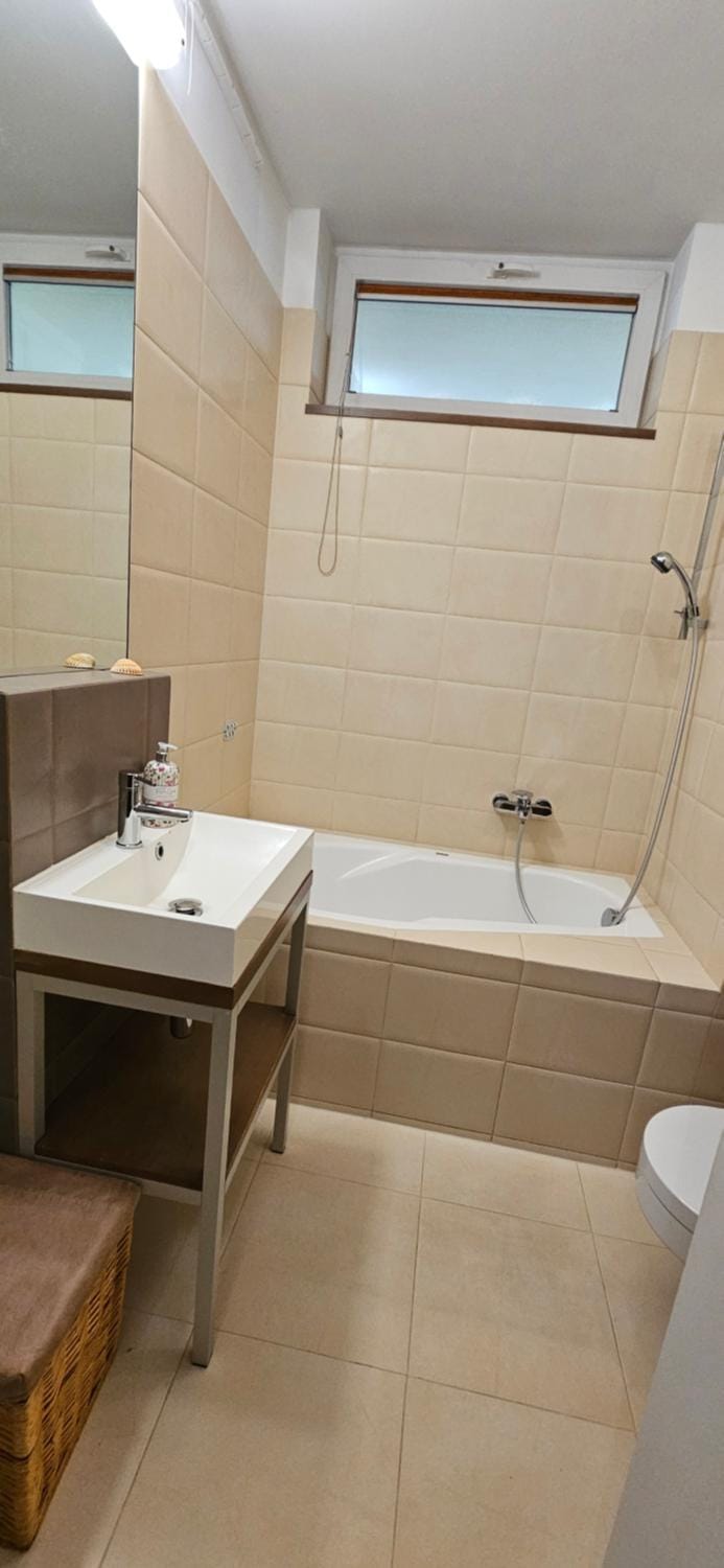 Bathroom, Bath