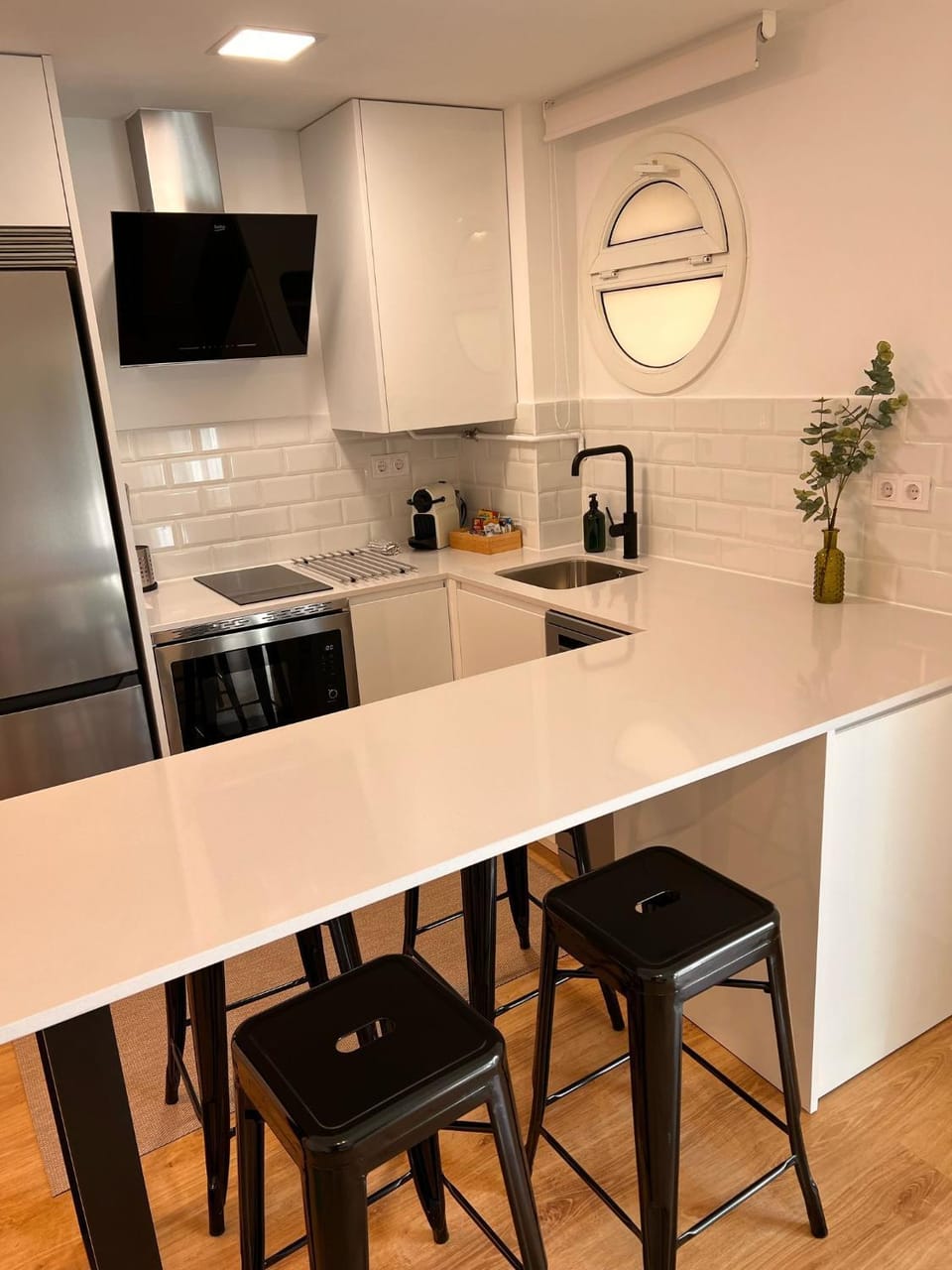 Kitchen or kitchenette