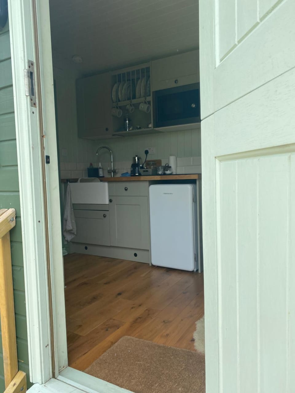 Sunset Snug Shepherd hut Chalet in England
