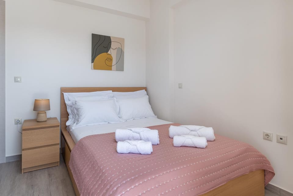 Bed, Photo of the whole room, Bedroom, wardrobe, air conditioner