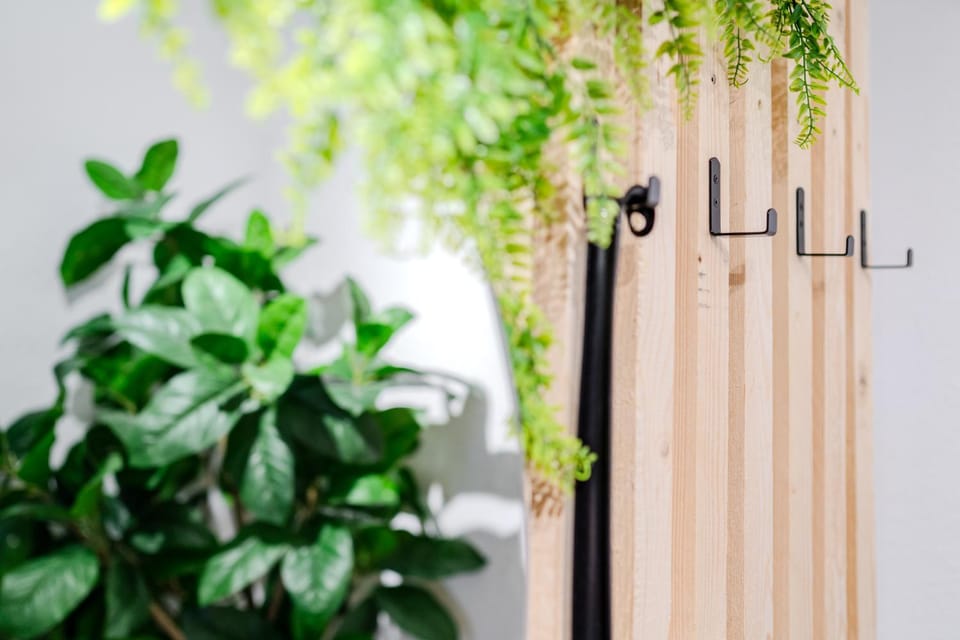 Day, Decorative detail