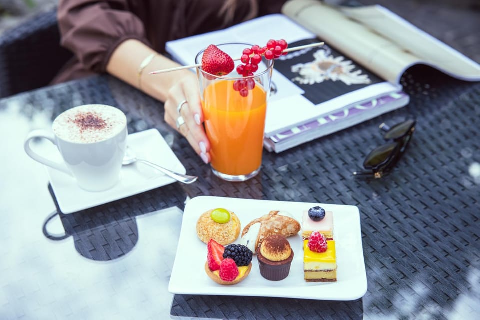 Restaurant/places to eat, Food and drinks, Breakfast, Lunch, Drinks