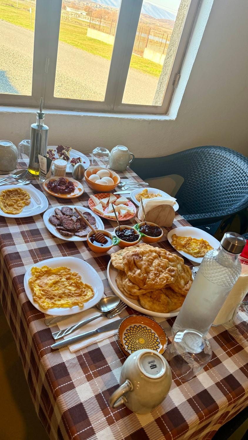 Food and drinks, Continental breakfast, Buffet breakfast, Drinks