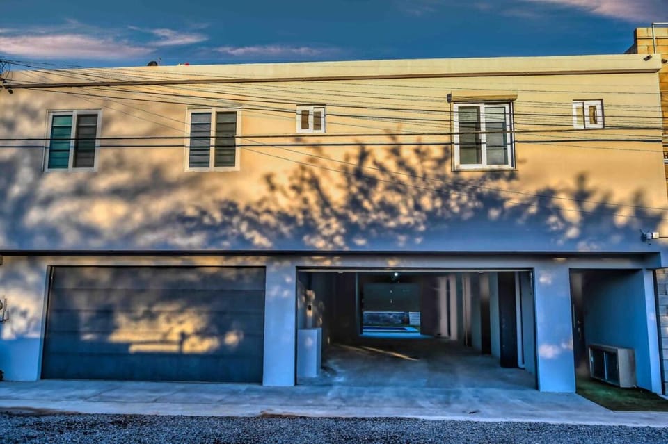 Unique FAMILY CAVE Heated Pool on demand House in Rocky Point