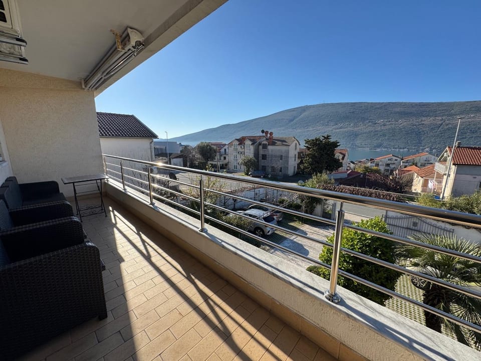 Two Bedroom Apartment for Rent Apartment in Kotor Municipality