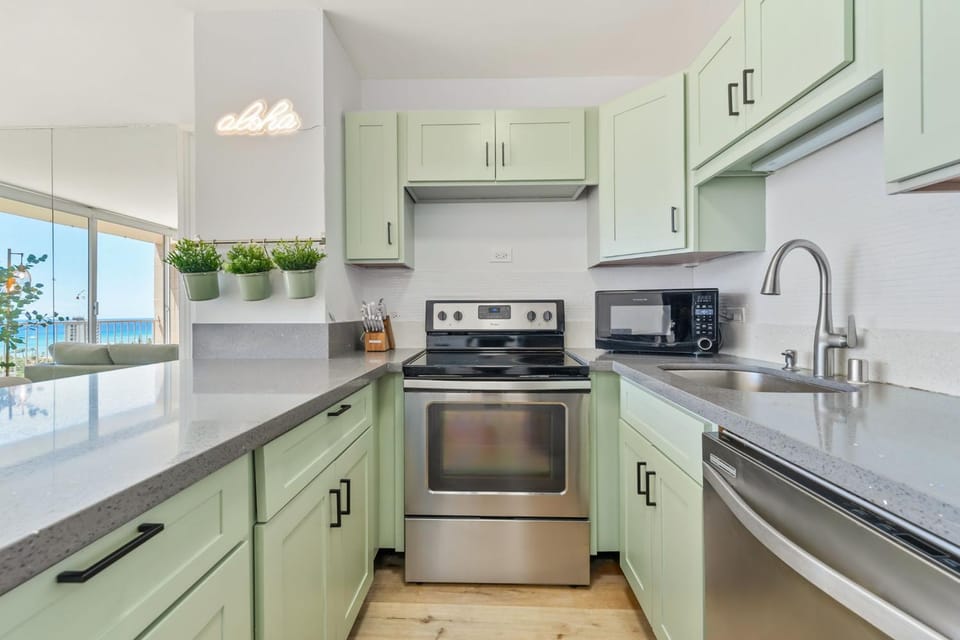 Kitchen or kitchenette