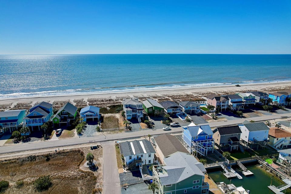 Ocean View, Heated Pool, 2nd Floor, Sleeps 7, Fall Package w Bikes House in Holden Beach