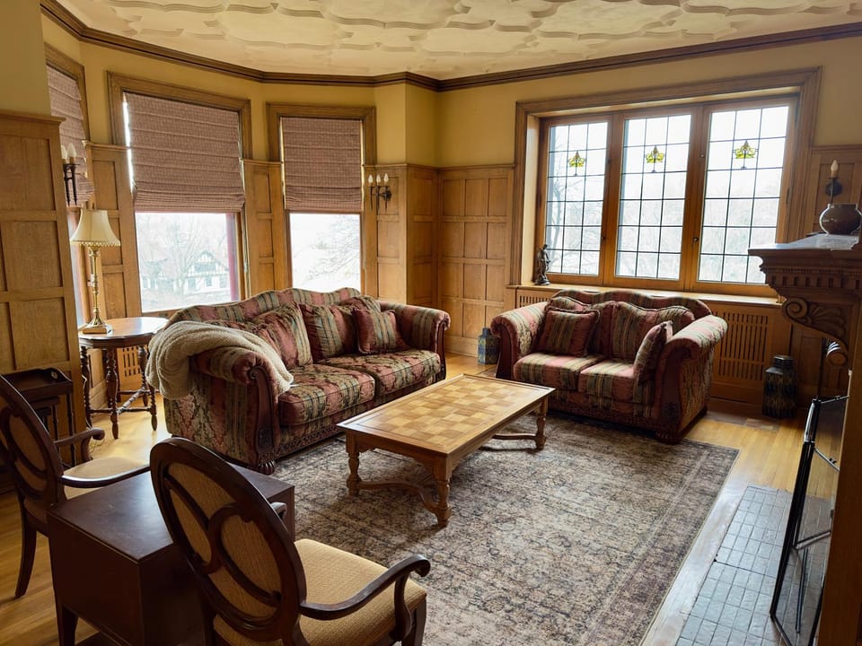 Historic Tudor with River Views & Fun Gaming Room House in Davenport