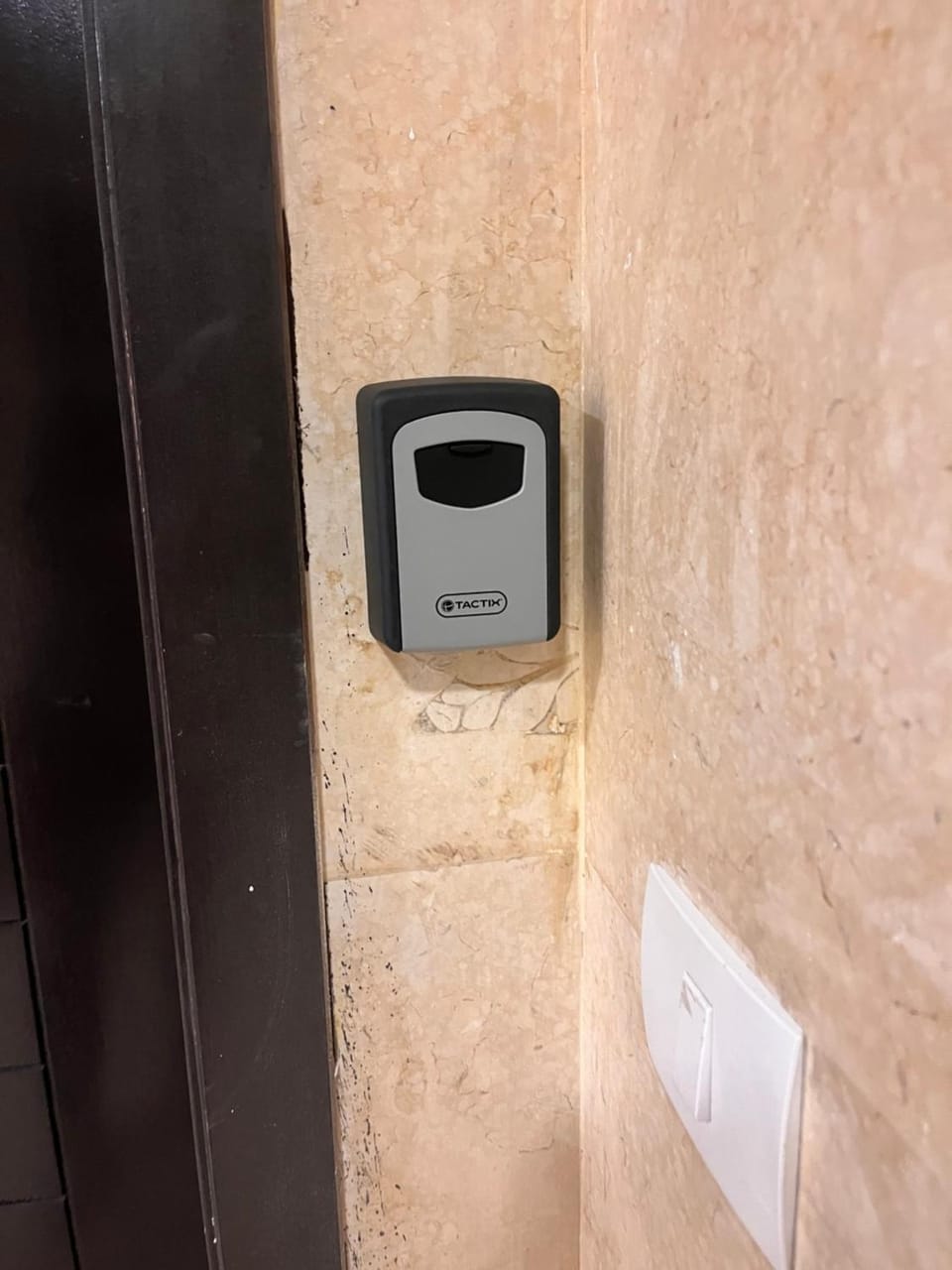 1BR, AC, Shower, self-entry naz studio Apartment in Cairo Governorate