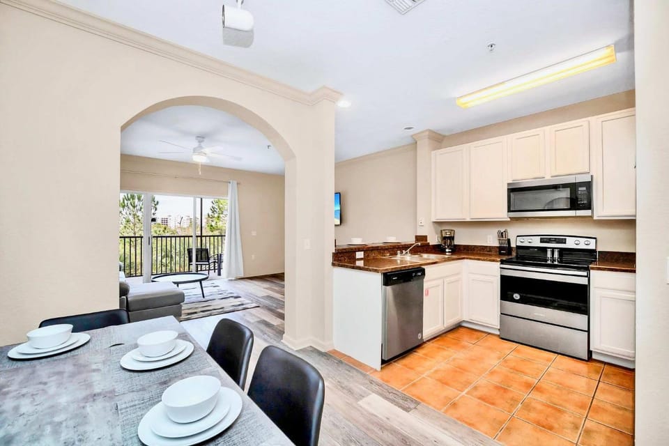 Kitchen or kitchenette, Dining area, dishwasher, oven, stove, toaster