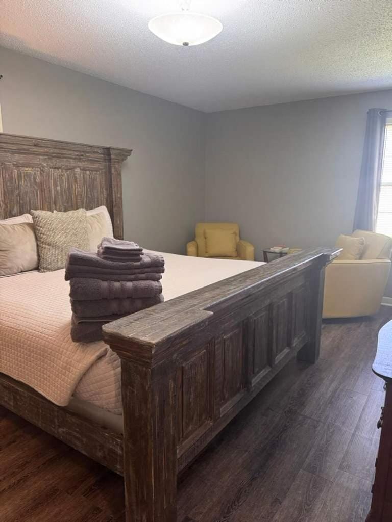 Decatur Chic Family Home with Pool Table House in Decatur