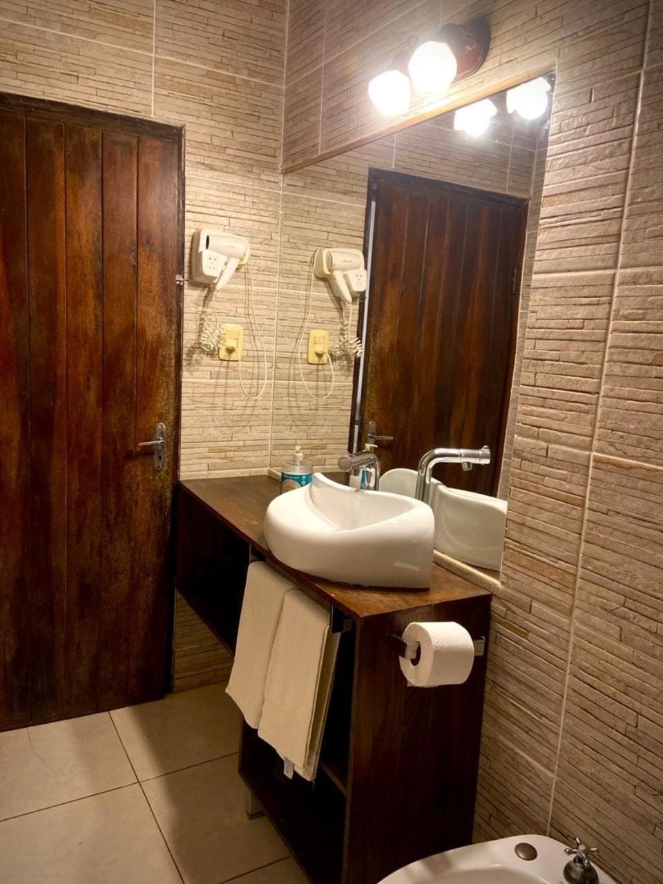 Toilet, Bathroom, towels