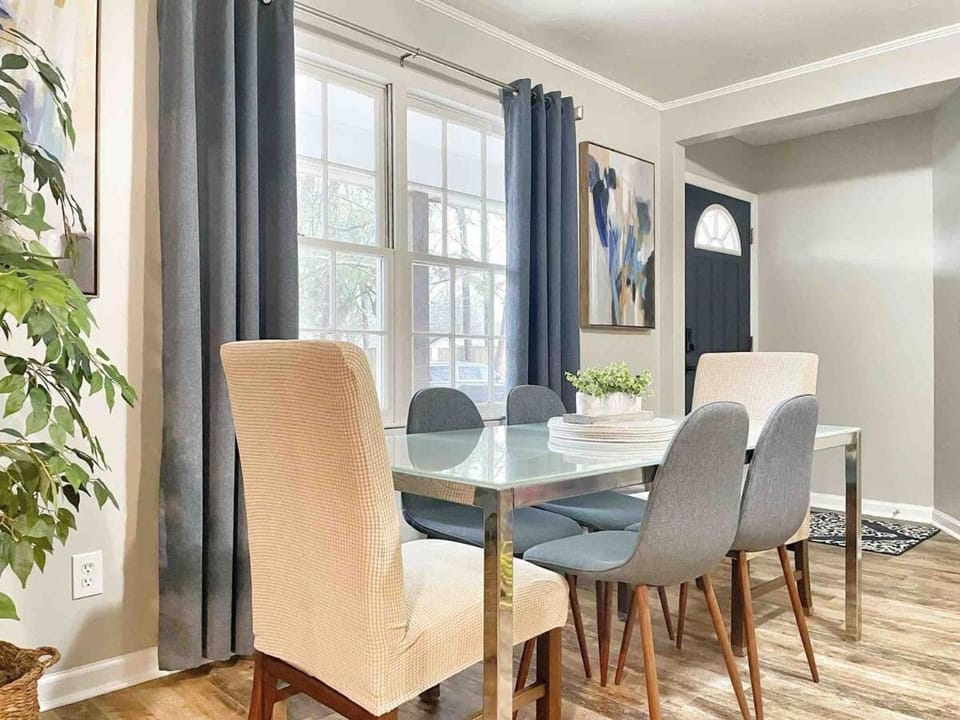 Decatur's Cozy Family Charm with Modern Touches House in Decatur