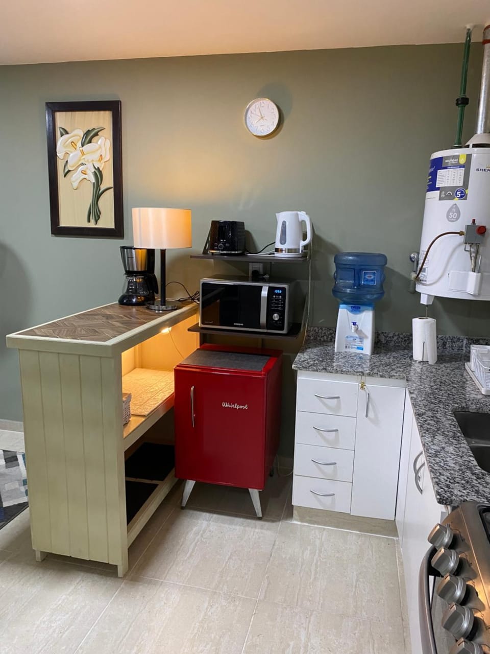 Kitchen or kitchenette