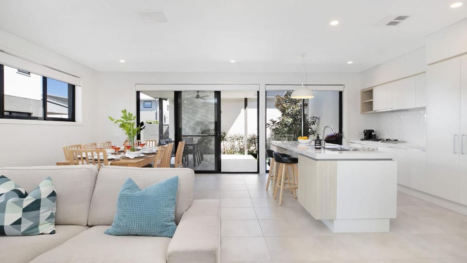 Kitchen or kitchenette, Living room, Dining area