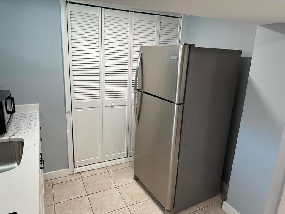 Cozy Apartment Minutes from NYC Apartment in Union City