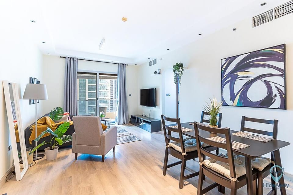 2BR Breathtaking Waterfront Heart of Marina Apartment in Dubai