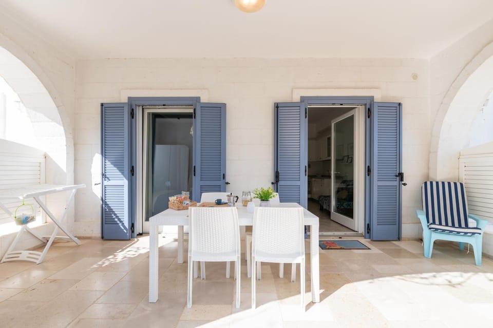 Patio, Dining area