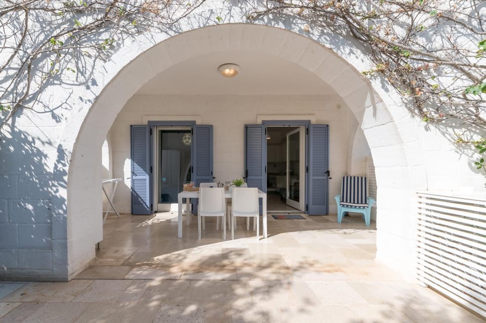 Patio, Facade/entrance