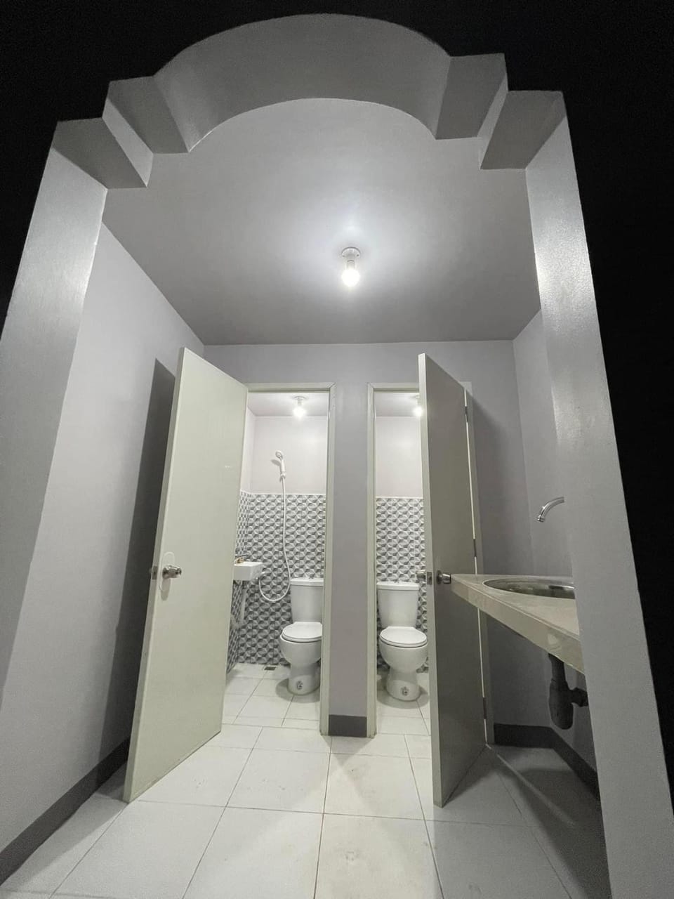 K and R Apartment Affordable Aircon Room with Wifi Apartment in Central Visayas