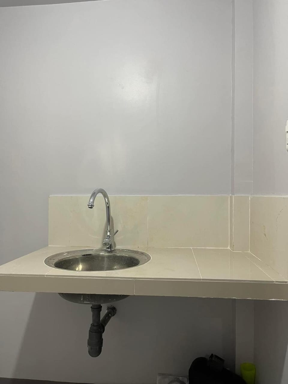K and R Apartment Affordable Aircon Room with Wifi Apartment in Central Visayas