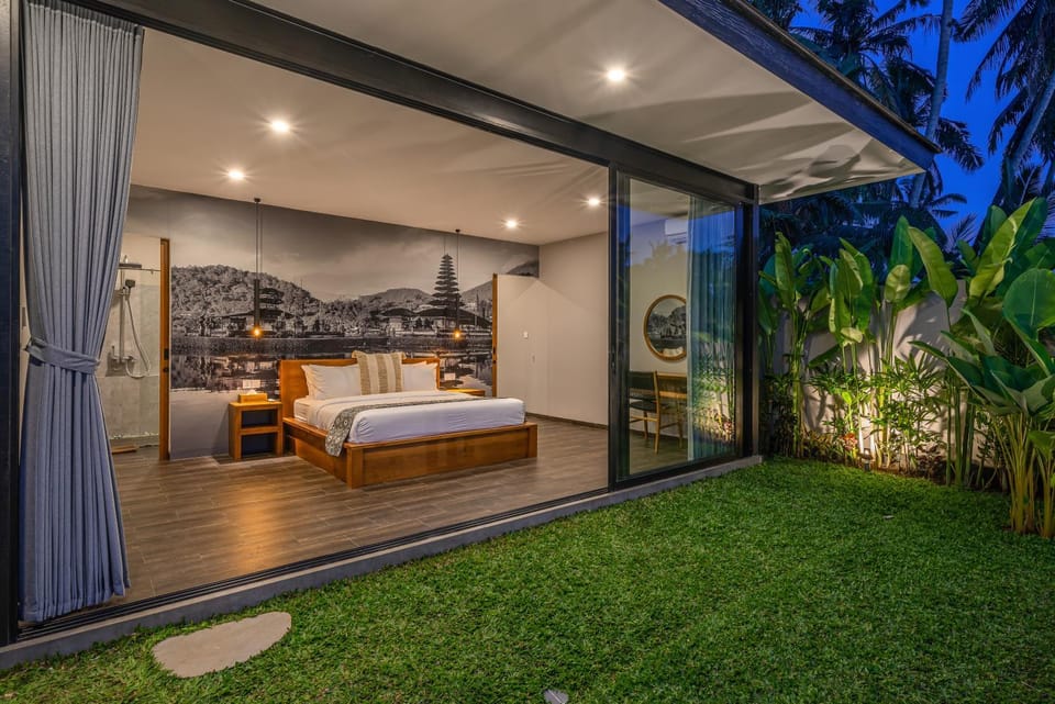 Xanadu - 5BR Ubud Designer Villa, Pool with Rice Fields Views Villa in Tampaksiring