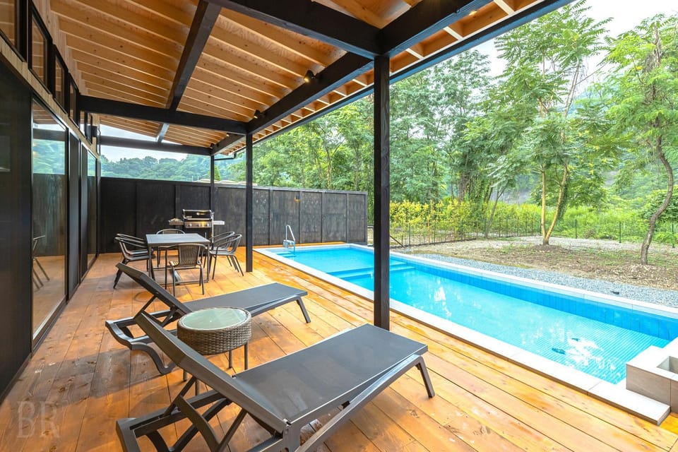 Balcony/Terrace, Pool view, Swimming pool, sunbed