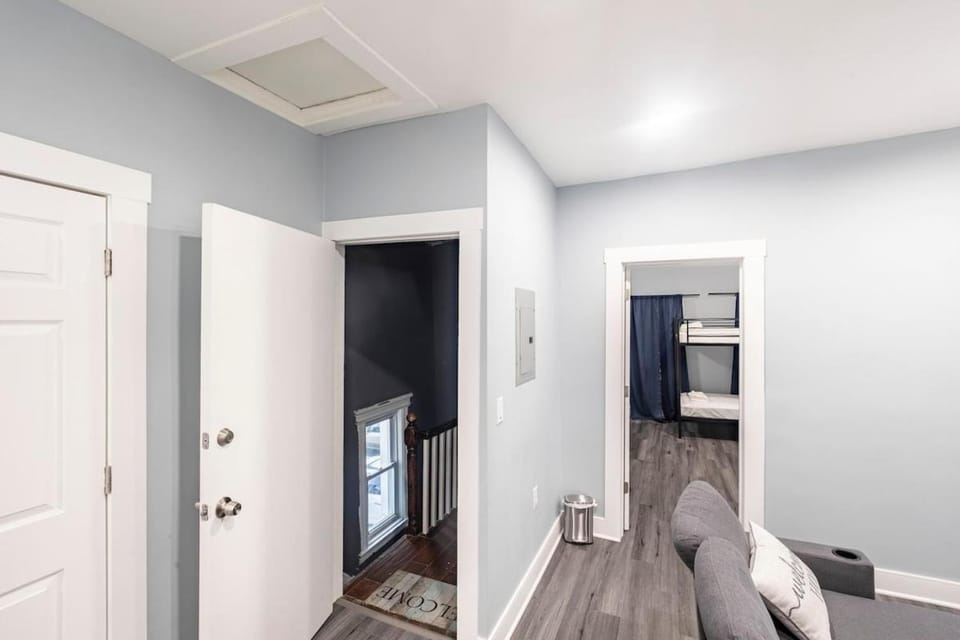 Prime Location Explore NYC Apartment in Union City