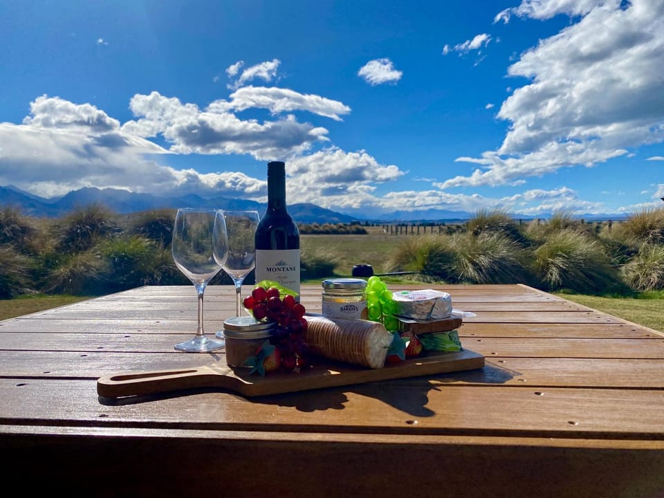 The Schist Cabin Cabin in Twizel