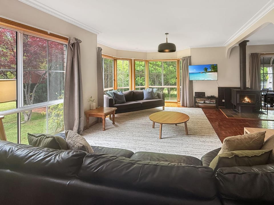 Canyon Walk House and Unit House in Porepunkah