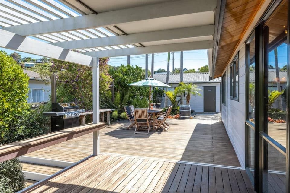 Hartlock in Onetangi House in Auckland Region
