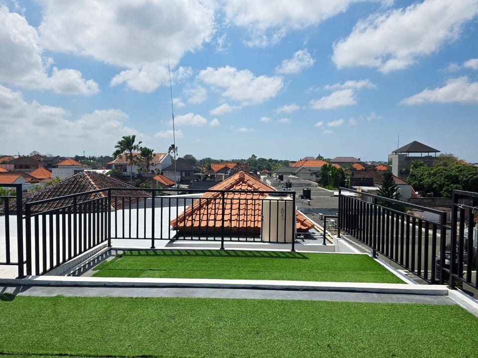 Property building, Day