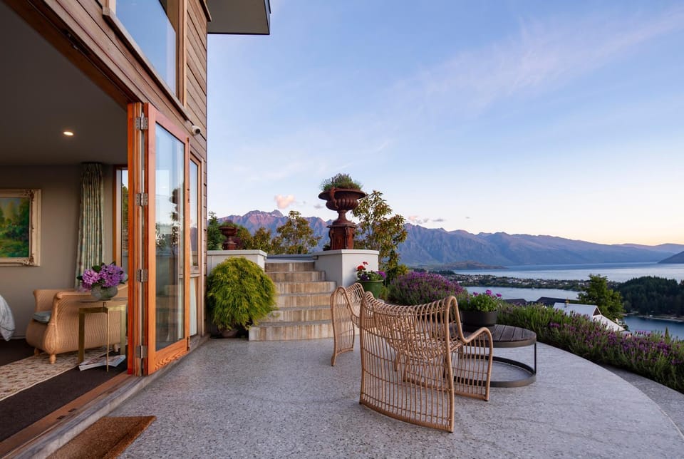 Property building, Patio, Natural landscape, View (from property/room), Balcony/Terrace, Balcony/Terrace, Seating area, Lake view, Mountain view