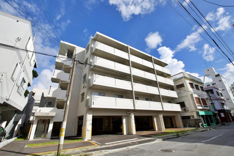Li Kotohogi 501 Apartment in Naha