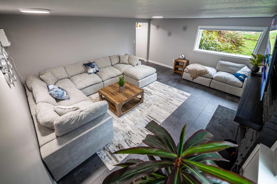 TV and multimedia, Living room, Seating area