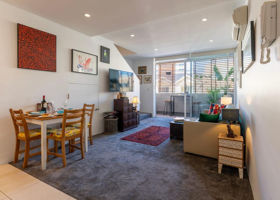 TV and multimedia, Balcony/Terrace, Living room, Dining area