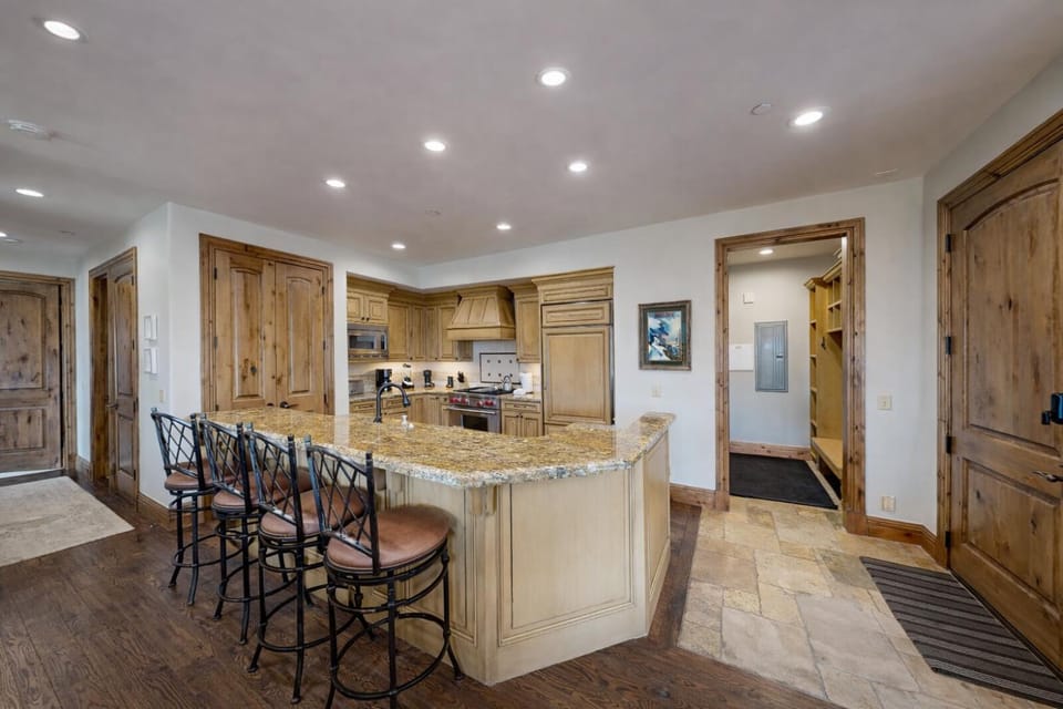 Strand Haus Ski In Ski Out at Canyons condo Apartment in Wasatch County