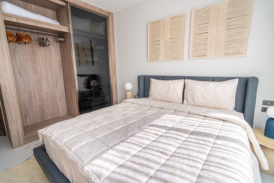 Bed, Photo of the whole room, Bedroom, wardrobe