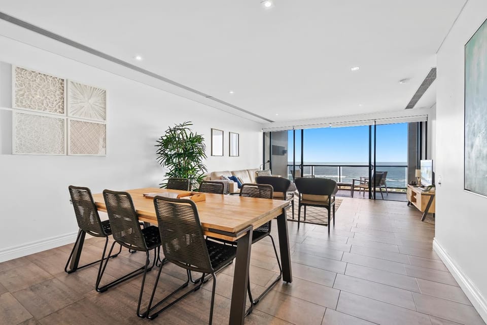Natural landscape, TV and multimedia, View (from property/room), Balcony/Terrace, Living room, Seating area, Dining area, Sea view