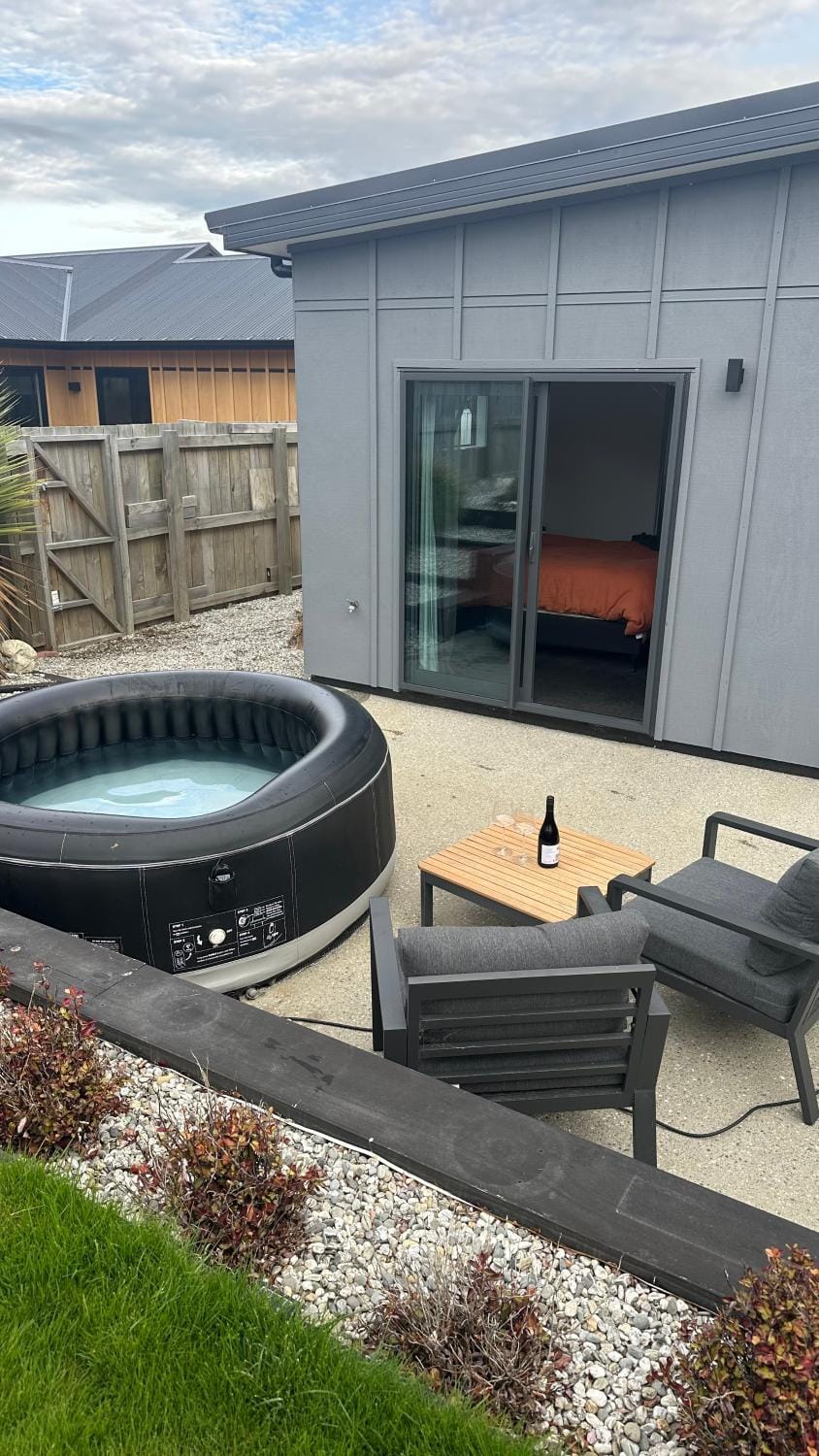 Modern Cosy Guest House Bed and Breakfast in Otago