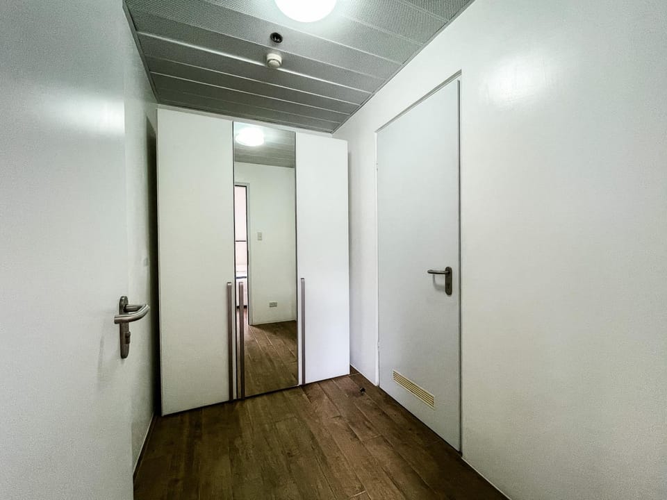 Full-Serviced Residential Apartment in Uptown, BGC Apartment hotel in Makati