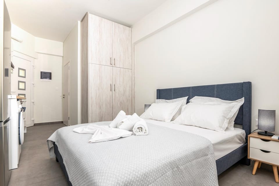 Bed, Photo of the whole room, Bedroom, towels, wardrobe